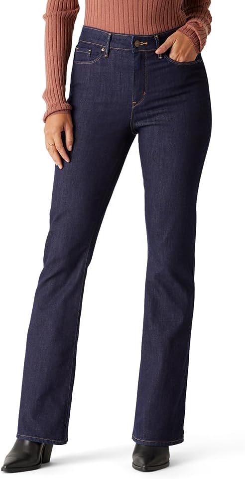 Levi Strauss Signature Gold Women's '03 Essentials Mid Rise Bootcut Jeans
