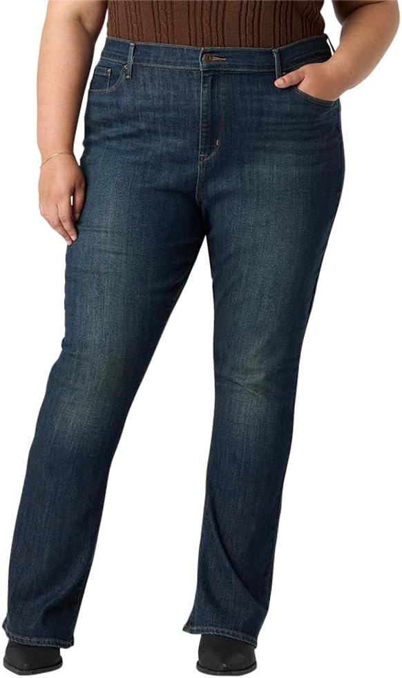 Levi Strauss Signature Gold Women's '03 Essentials Mid Rise Bootcut Jeans