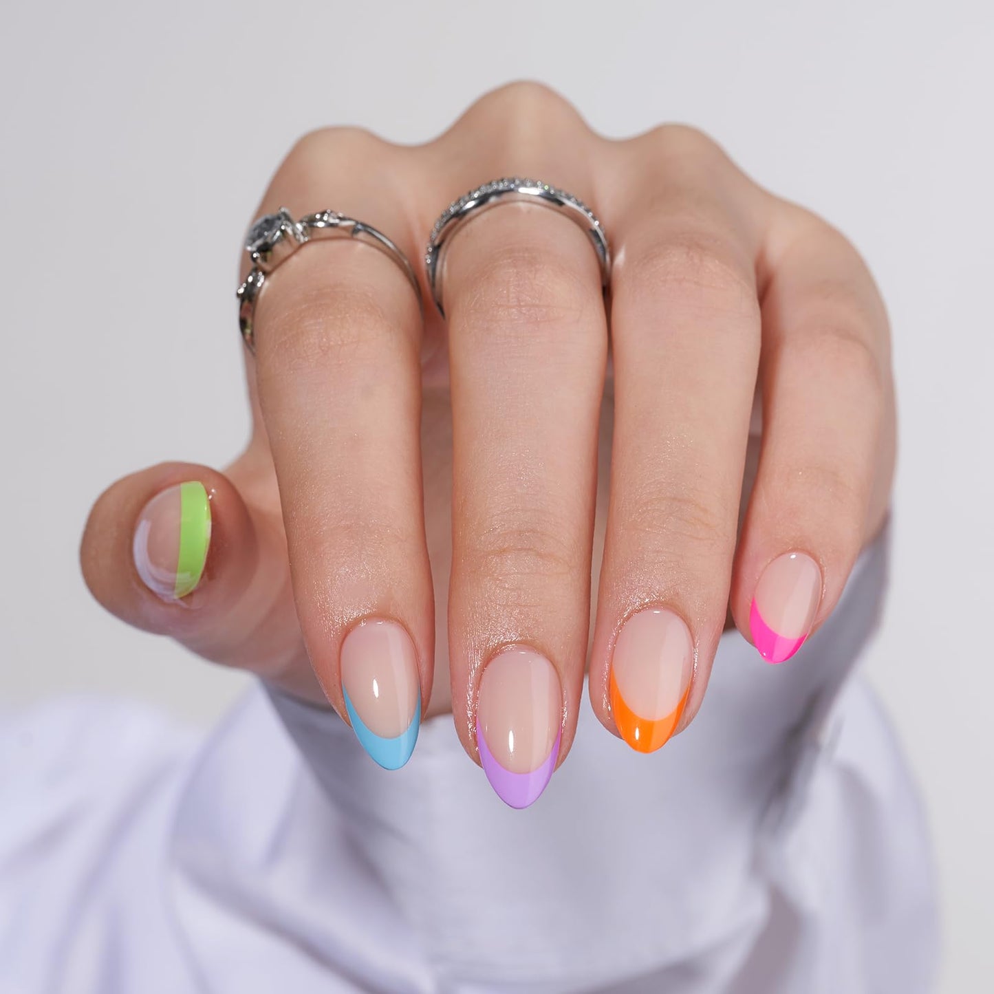 BTArtbox Press On Nails, Cream Puff, Short Almond, Ombre Off White, 32Ct