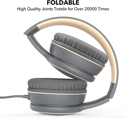 R10 Over-Ear Headphones with Microphone, Lightweight Folding Stereo Bass Headset with 1.5M No-Tangle Cord, Portable Wired Headphones for Smartphone Tablet Computer MP3 / 4 (Grey)