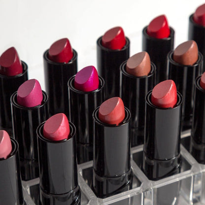 wet n wild Silk Finish Lipstick, Hydrating Rich Buildable Lip Color, Formulated with Vitamins A,E, & Macadamia for Ultimate Hydration, Cruelty-Free & Vegan - A Short Affair