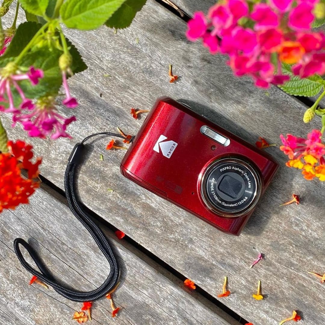 KODAK PIXPRO FZ45 16MP Compact Digital Camera, 4X Optical Zoom, AA, White