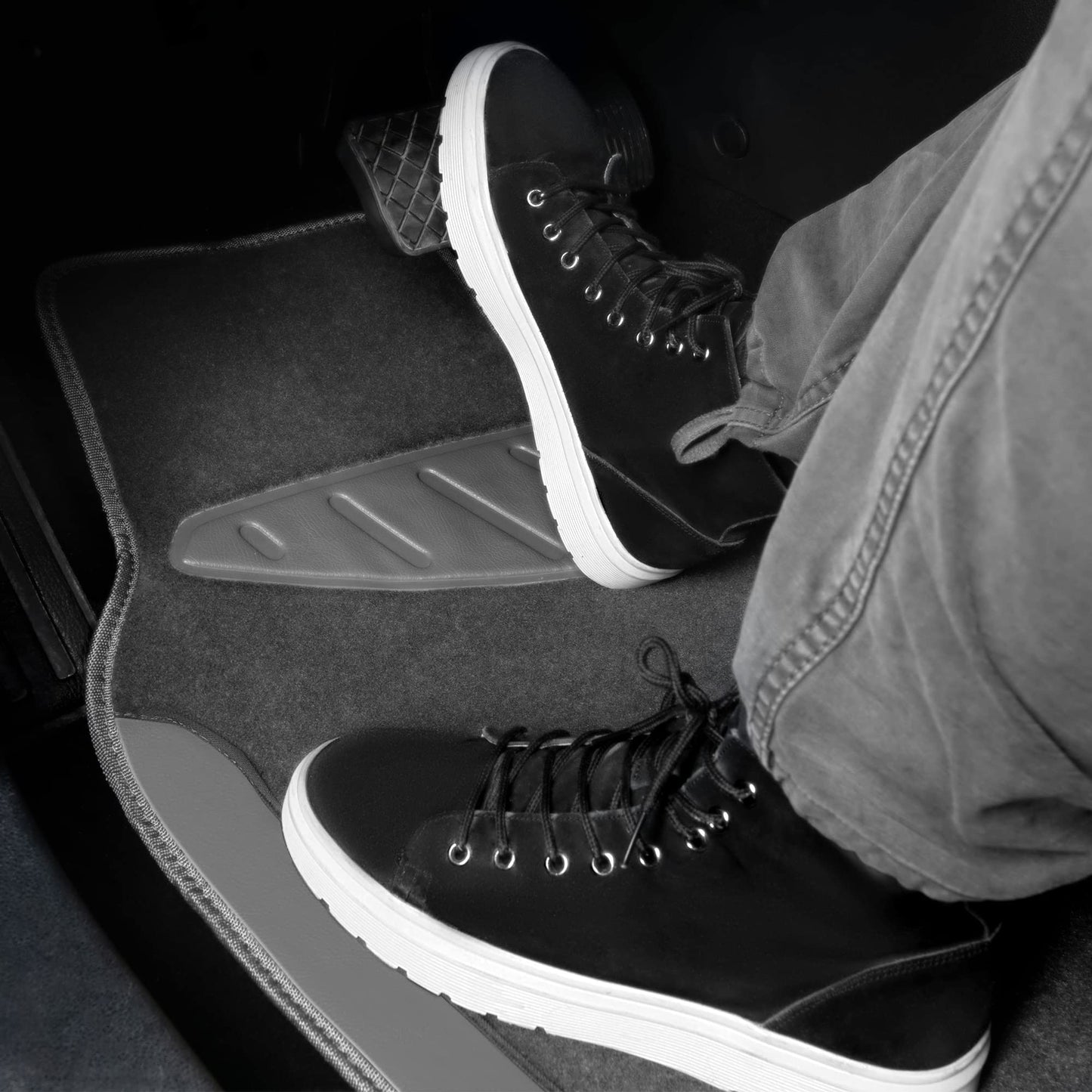 CAR PASS Waterproof Universal Fit Car Floor Mats, Faux Leather Car Carpet Mats, Black Car Mats with Anti-Slip Nibbs Backing & Driver Heel Pad Fit for SUV,Vans,sedans, Trucks,Set of 4pcs(All Black)