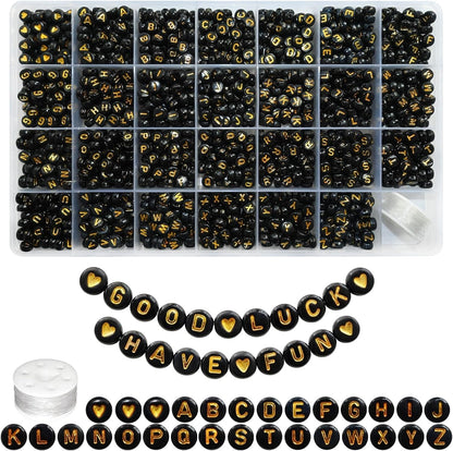 Looconi 810pcs Gold Letter Beads Square 6x6mm White Cube Acrylic Alphabet A-Z with Heart Pattern and Crystal Line for Jewelry Making