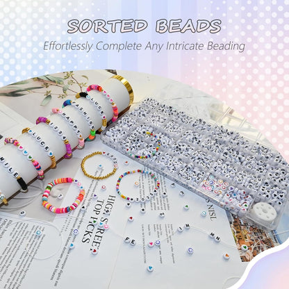 Looconi 810pcs Gold Letter Beads Square 6x6mm White Cube Acrylic Alphabet A-Z with Heart Pattern and Crystal Line for Jewelry Making