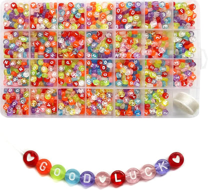 Looconi 810pcs Gold Letter Beads Square 6x6mm White Cube Acrylic Alphabet A-Z with Heart Pattern and Crystal Line for Jewelry Making