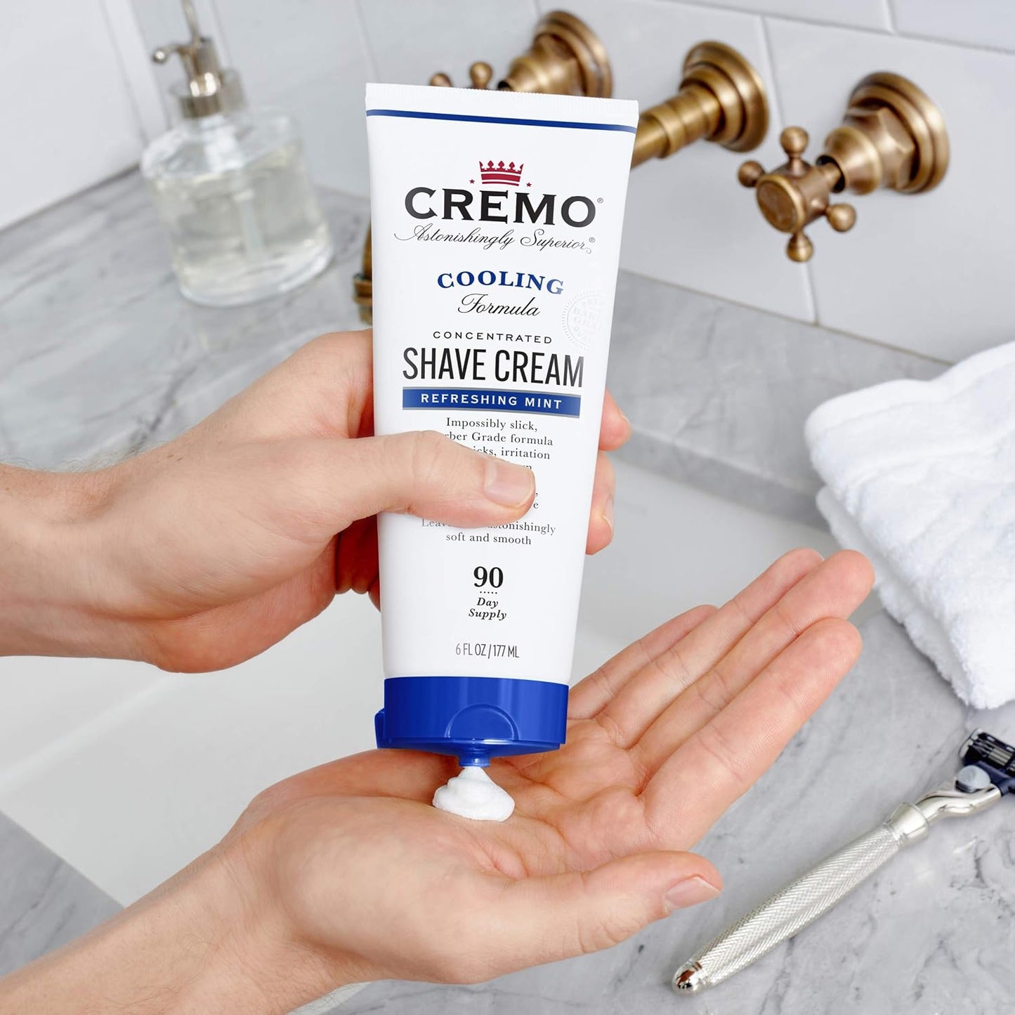 Cremo Shaving Cream for Men, Cooling, 6 Fl Oz