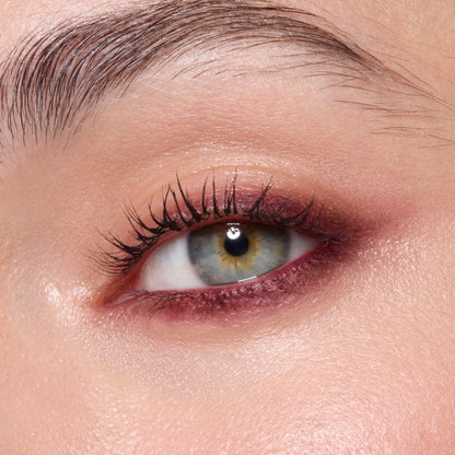 e.l.f. No Budge Retractable Eyeliner, Creamy, Ultra-Pigmented & Waterproof, Creates Bold & Defined Lines, Vegan & Cruelty-Free, Black