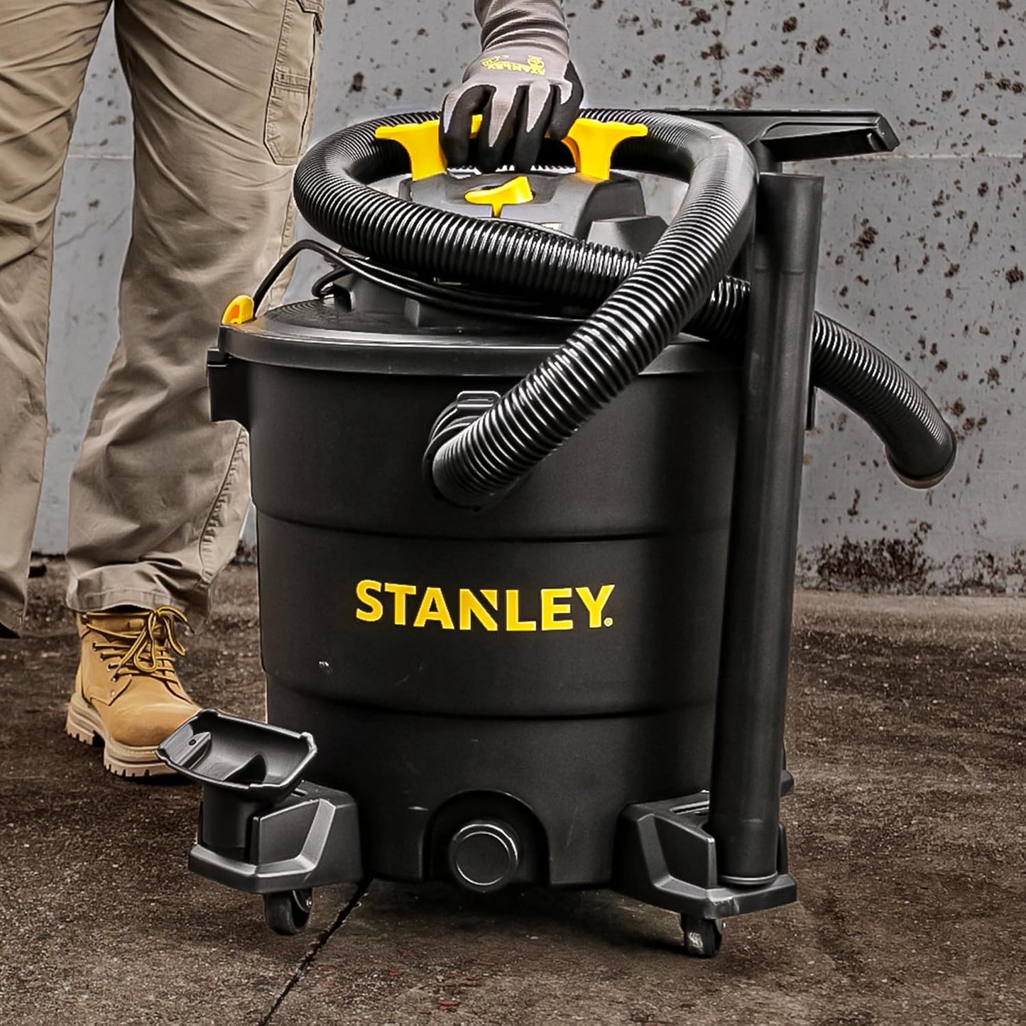 STANLEY Shop Vac SL18115P, 5 Gallon Peak 4 Horsepower Wet Dry Vacuums, Blower 3 in 1 Functions 15 Feet Cleaning Range for Garage, Carpet Clean, Shop Cleaning, Car Detailing with Attachments