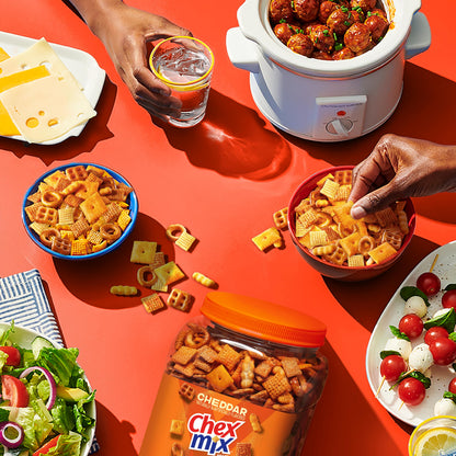Chex Mix Bold Garlic & Herb Snack Mix, Resealable Tub, 20 oz